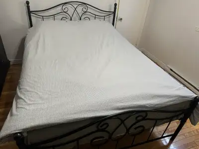 Vintage metal bedframe with footboard/headboard – Queen, View more