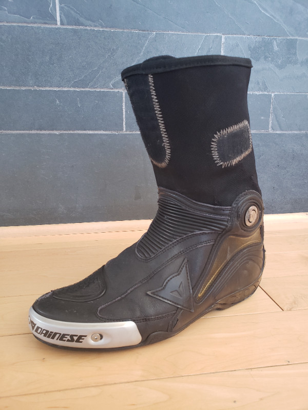 Bottes moto Dainese Axial D1 motorcycle boots. dans Pièces et accessoires pour motos  à Ville de Montréal - Image 3