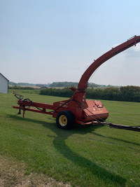 #900 NH Silage Cutter with #700 Jiffy Dump Wagon 