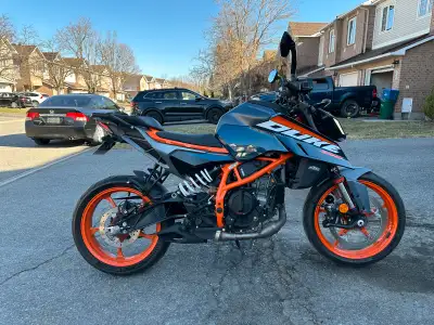 2024 KTM 390 Duke. Just like brand new. Only 3085kms on clock. Road/ Street naked Motorcycle. Excell...
