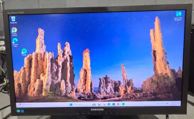 Samsung 24" Monitor, View more