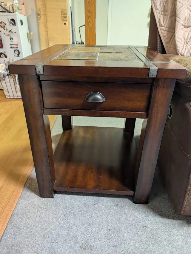 Lifting coffee table & side table set in Coffee Tables in Ottawa - Image 4