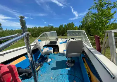 I have a 1980 16 ft Vanguard open bow boat for sale. Solid floor,no leaks. 140 hp Johnson motor. Pow...