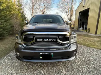 This truck is in mint condition inside and out, smells brand new inside and looks brand new! I bough...