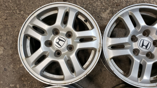 15 in Honda CRV rims 5x114.3 bolt pattern 4168186542 in Garage Sales in City of Toronto - Image 3