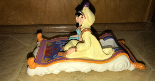 Vintage Disney Aladdin Magic Carpet Princess Jasmine Toy Figure in Toys & Games in St. Catharines - Image 4