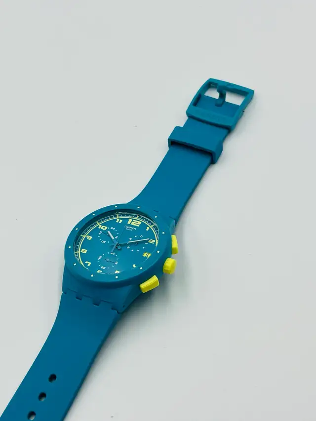 Swatch Montre in Jewellery & Watches in City of Montréal - Image 5