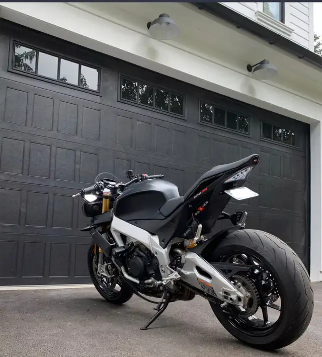 2019 Aprilia v4 1100rr in Other in Edmonton - Image 4
