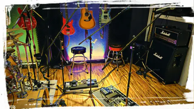 Guitar64860867456643122