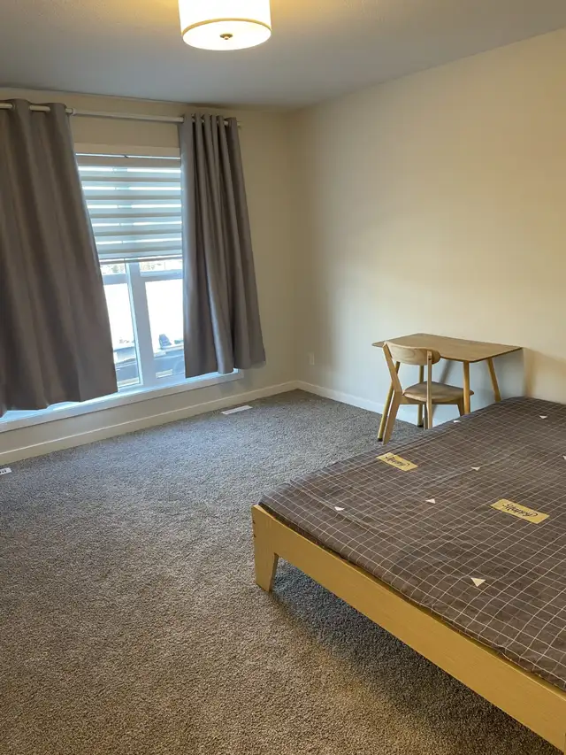 Calgary SE Master Bedroom for Rent-From May 1, 2026