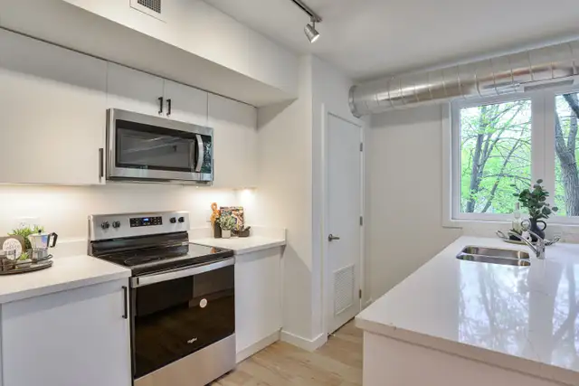 Modern Luxury 1 and 2 Bedrooms Units in Long Term Rentals in Muskoka - Image 6