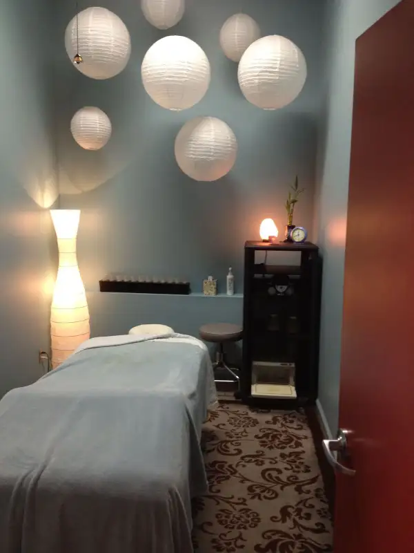 Professional Massage & Skin Tags Remove63848993402371122