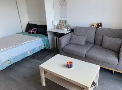 FURNISHED STUDIO APTO -1900 SIMCO ST. NORTH AVAILABLE JULY 1.