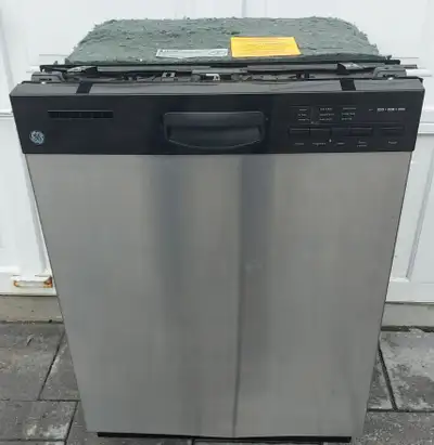 G.E. STAINLESS DISHWASHER (model # GDWF460V01SS), View more