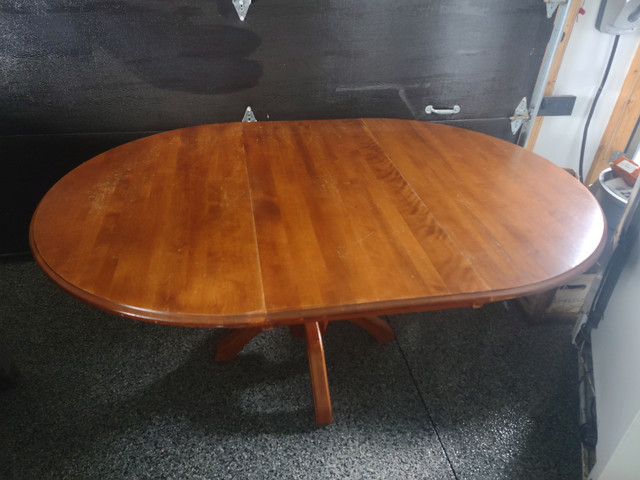 Dining Table with Leaf and 4 Chairs - $100 in Dining Tables & Sets in Oshawa / Durham Region