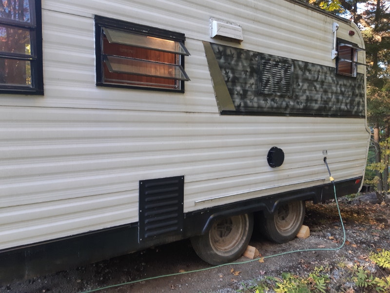 Camper trailer for sale 750 obo must go, tows great lights work
