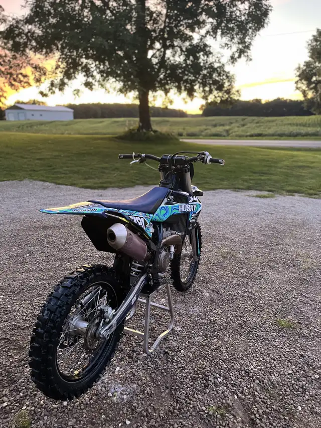 2019 fc250 in Dirt Bikes & Motocross in London - Image 2