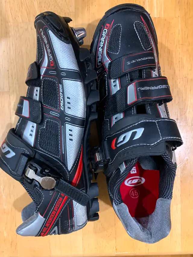 MTB and road shoes, pedals, like new waterproof back bag62863284448897124