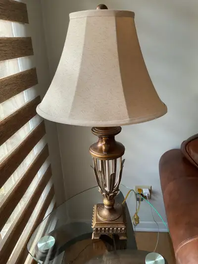 1 lampe de table, View more