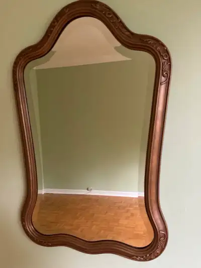 Miroir, miroir, dis-moi…, View more