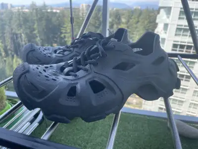 Balenciaga sneaker Size 41, View more