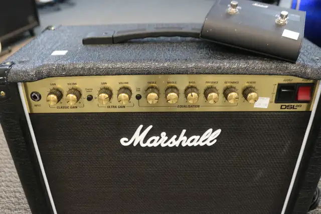 Marshall DSL20CR 20 Watt Guitar Amplifier W/ Footswitch (#41770- in Amps & Pedals in City of Halifax - Image 4