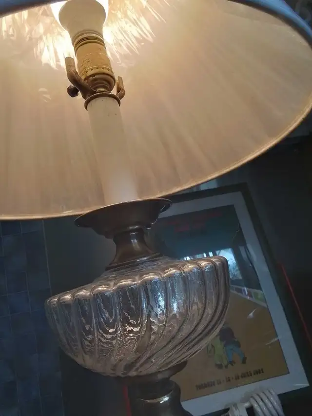 Vintage Brass and Glass Table Lamp with Pleated Shade in Indoor Lighting & Fans in City of Toronto - Image 5