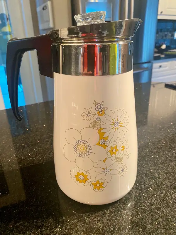 Corning Ware 9 cup Coffee Pot