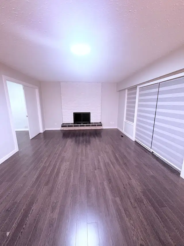 upper level 3 bedrooms house for rent North Delta