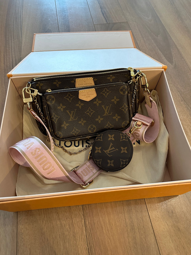 Authentic Louis Vuitton 5 in 1 in Women's - Bags & Wallets in Markham / York Region