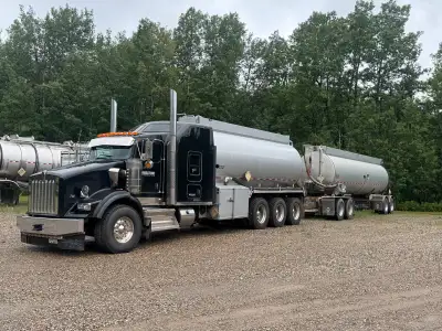 2012 T800, 600 Cummins, 18speed, Neway suspension, 382,000km, 15,500hrs, 22m SS tank w/ 2008 34m Pol...