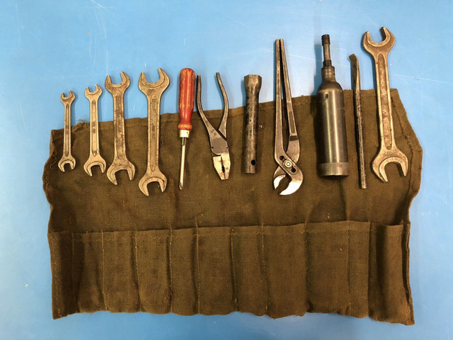 Tool Kit - Borgward Isabella - Factory Original in Engine & Engine Parts in Regina - Image 3