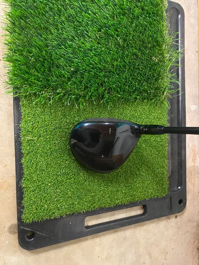 Titleist TSR2  LH 3 Wood in Other in Norfolk County - Image 3