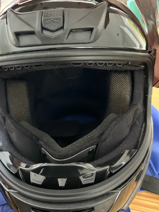 snowmobile kids helmet in Snowmobiles Parts, Trailers & Accessories in Oakville / Halton Region - Image 4