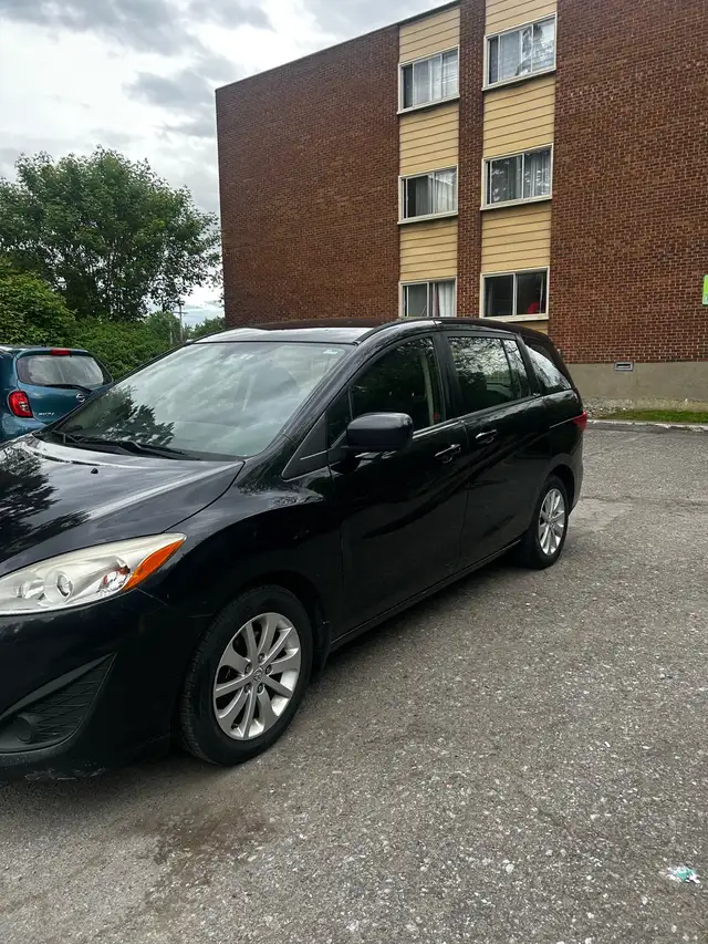 Mazda 5 2017 in Cars & Trucks in City of Montréal - Image 2