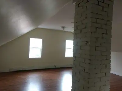 Spacious 2BR with loft, downtown