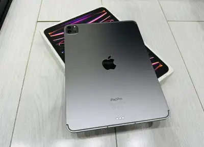 FLAWLESS [M2] iPad Pro 11” 4th Gen 128GB!, View more