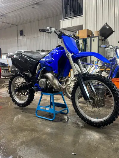 Clean bike that’s been rebuilt a few years back . Frame powder coated . Full system exhaust and lect...