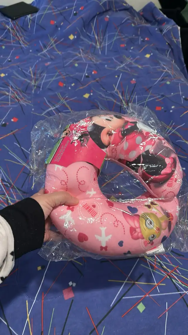 Minnie Mouse Neck Pillow in Other in Richmond - Image 2