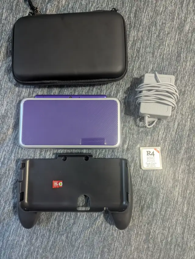 Nintendo 2DS XL (Modded) Bundle