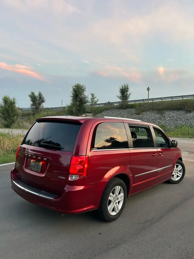 RUST PROOFED Caravan w/Backup Camera!!!!553399117960990721