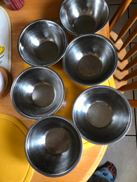 263 6 Multipurpose Stainless Steel Bowls $10.00