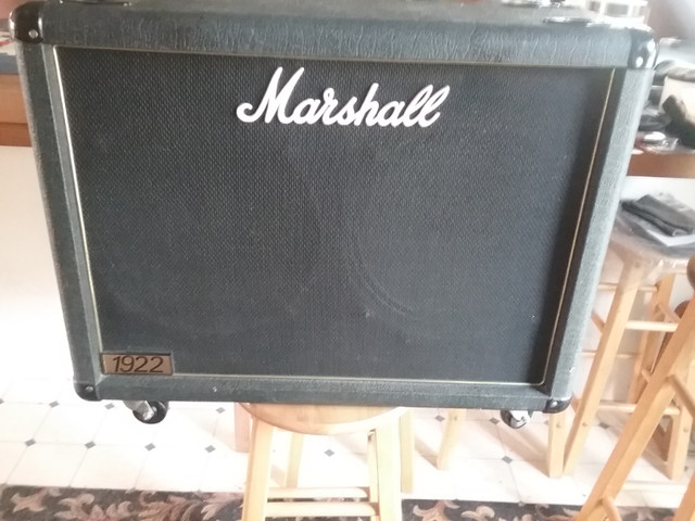 Marshall 1922 Cabinet in Amps & Pedals in London