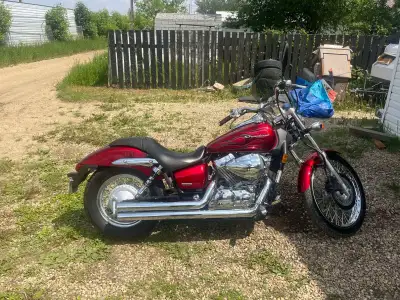 Nice bike not even broken in yet with 1400 miles on it has aftermarket exhaust has been tuned for it...
