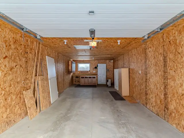 3 Bed 2 Bath Mobile Home Near Saskatoon. Garage + Open View in Houses for Sale in Saskatoon - Image 24