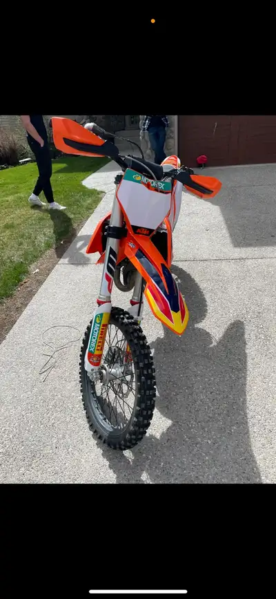 It’s a 2020 KTM XC-F 4 stroke, amazing bike high performance with no issues whatsoever. Has brand ne...