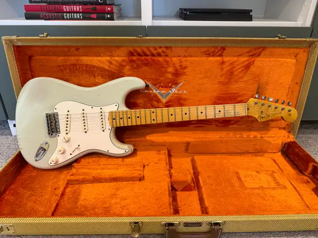 Fender Custom Shop Limited Edition Tomatillo Stratocaster