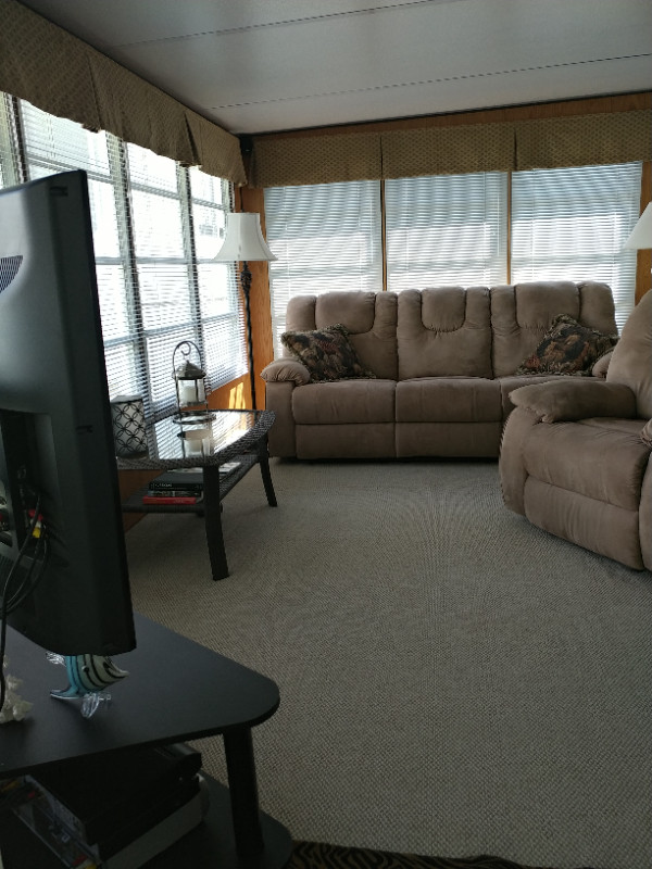 Park Model Trailer home & lot in Not-for-profit Park- low fees in Park Models in Peterborough - Image 2