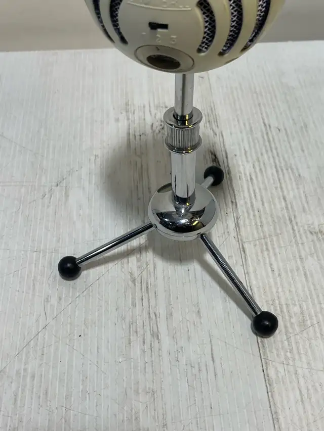 Blue Snowball Microphone454687415023052803