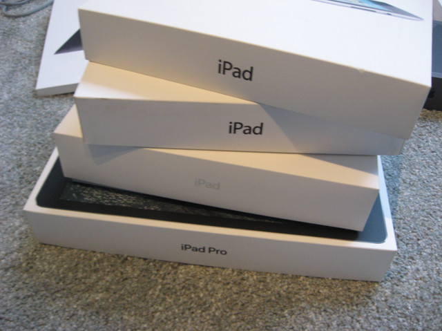 Apple iPhone iPad EMPTY BOXES Assorted Used Lot dans Appareils électroniques  à Ouest de l’Île - Image 4